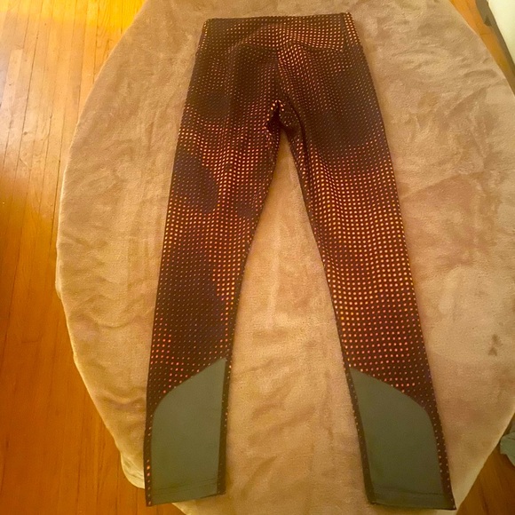 Adidas Polka Dot Team Canada Leggings Tech Fit Size XSmall NWOT - Picture 2 of 4